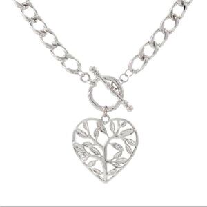 Fifth Avenue Neckpiece in 18’’m in Silver